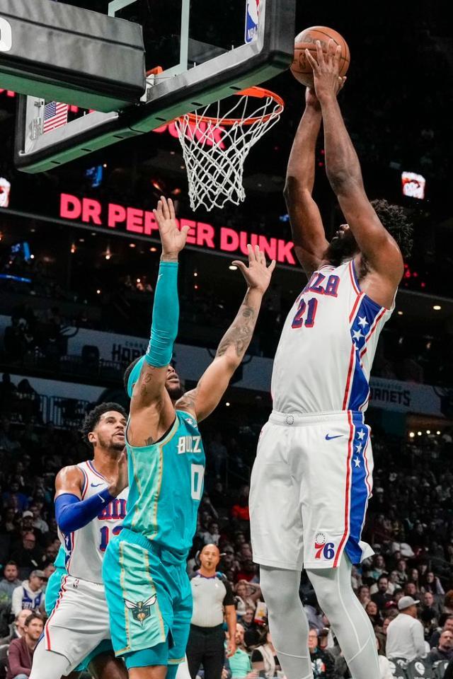 博鱼体育-76人狂胜黄蜂53分创纪录 NBA大比分场次越来越多？