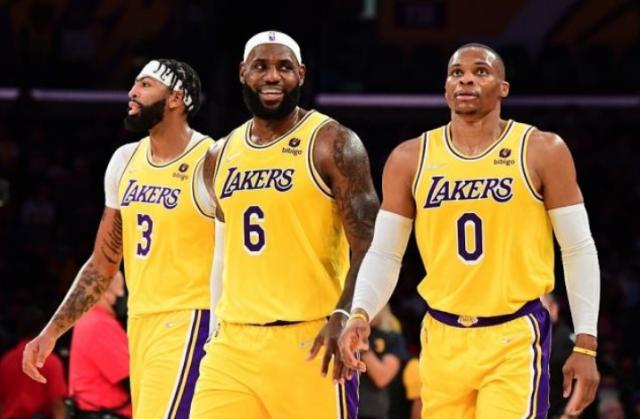 博鱼官网-沃格尔下课因用不好韦少 老詹不会因不续约被交易